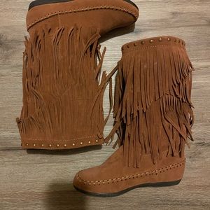 Rampage fringe boots size 7